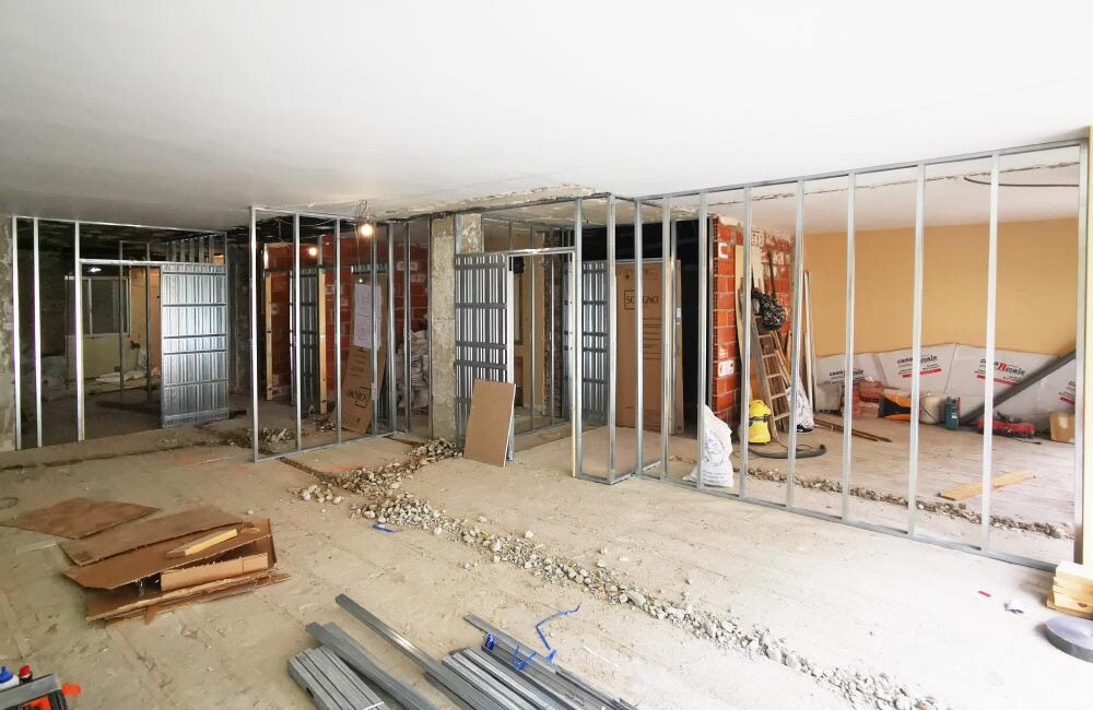 Antes de la instalación de techos y murales en cartón_yeso